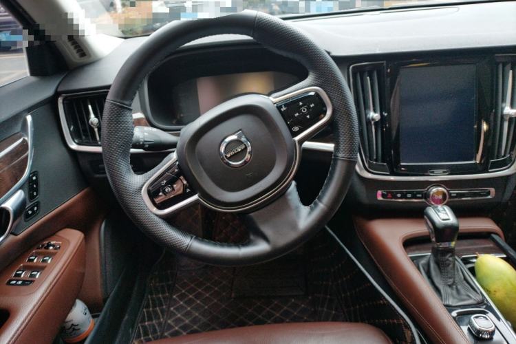 Used Volvo S90 2018 T4 Zhiyuan Edition