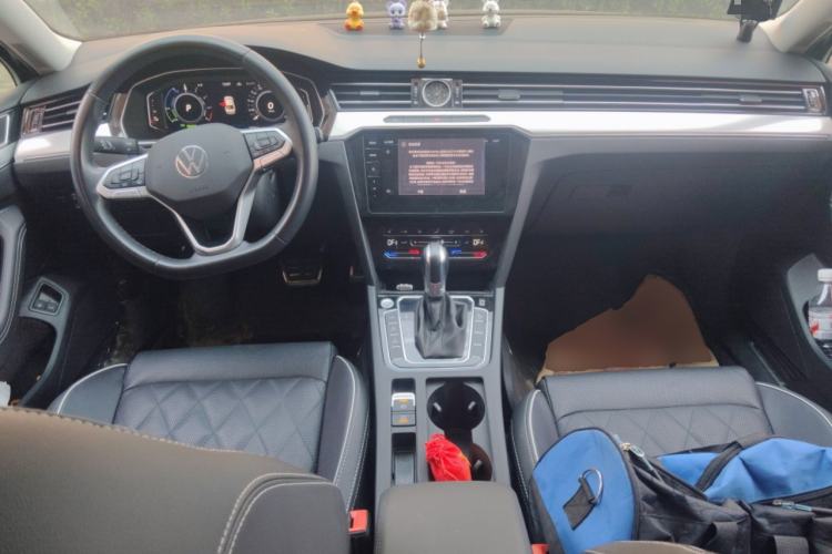 Used Volkswagen Tayron GTE Plug-in Hybrid 2022 1.4T Luxury Edition Center Console