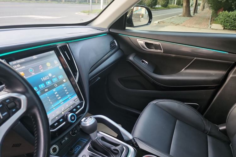 Used Zotye SR7 2016 1.5T CVT Cube Heart Edition China V Standard