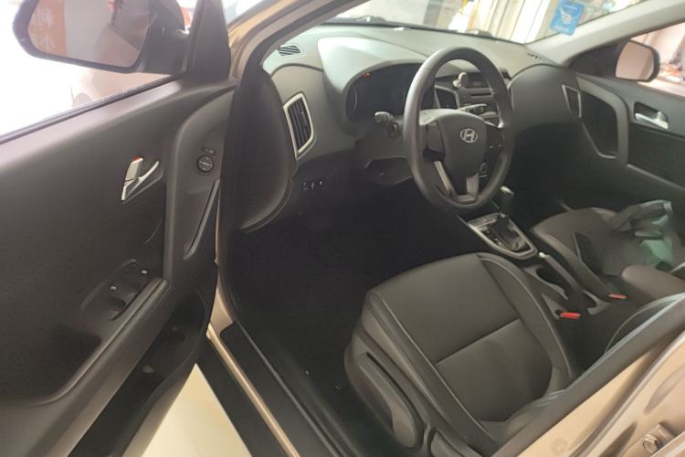 Used Hyundai ix25 2015 1.6L Automatic Two-Wheel Drive Smart GLS Trim Driver Seat