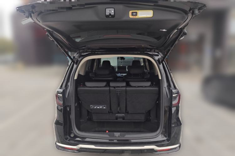 Used Honda Elysion 2022 2.0L eHEV Luxury Edition
