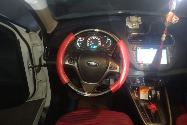 Used Ford Escort 2015 1.5L Automatic Fashion Model
