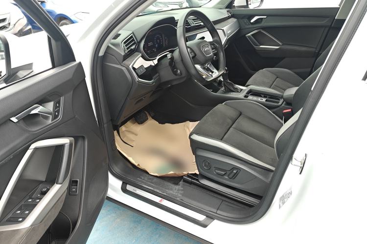 Used Audi Q3 2021 35 TFSI Fashion Dynamic Model
