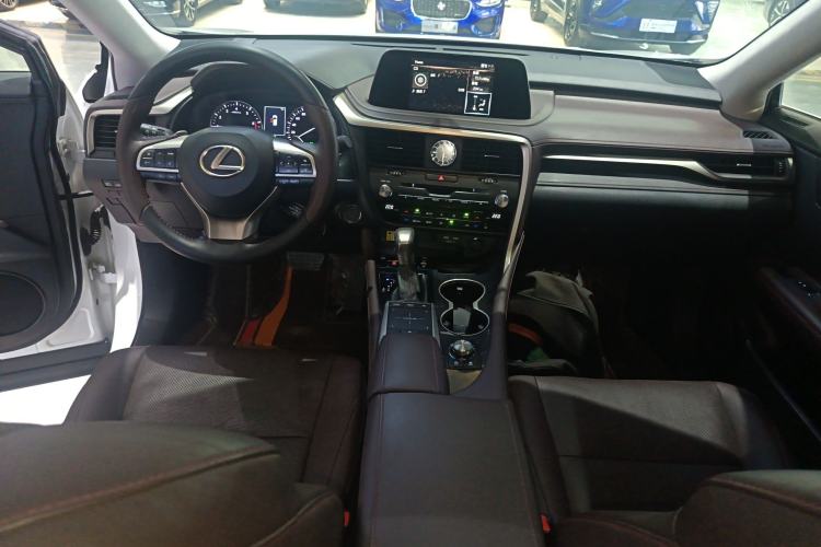 Used Lexus RX 2020 300 4x4 Elegant Edition China VI Center Console