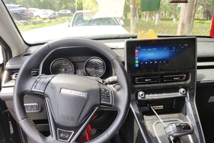 Used Haval M6 2021 PLUS 1.5T DCT Luxury Smart Connectivity Model Center Console
