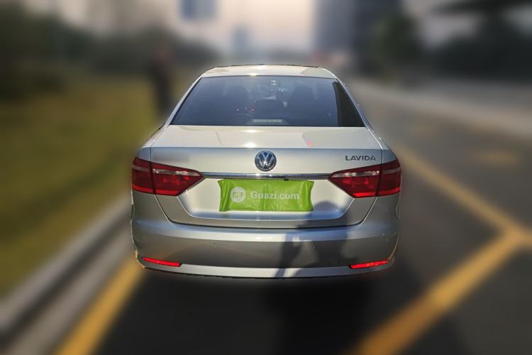 Used Volkswagen Lavida 2013 Restyled Classic 1.6L Manual Comfort Edition
