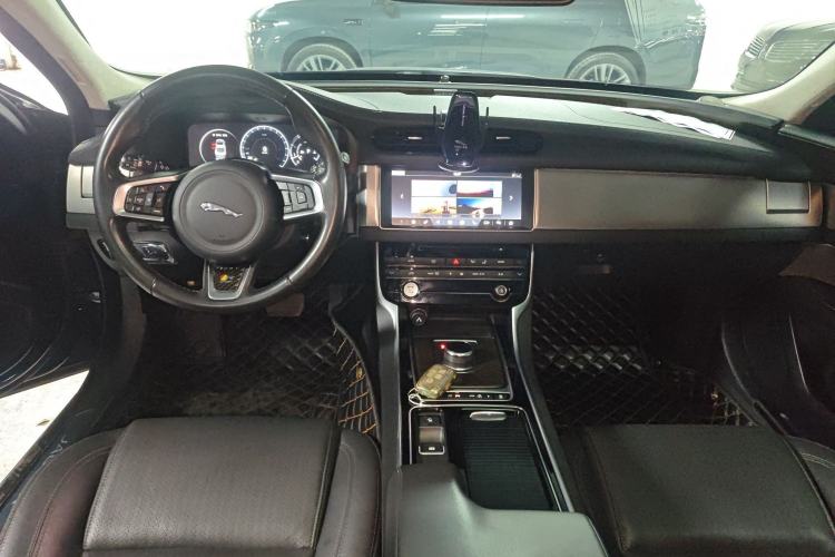 Used Jaguar XFL 2018 XFL 2.0T 250 PS Luxury Edition