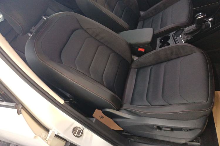 Used Volkswagen Tayron 2020 330TSI Two-Wheel Drive Luxury Connected Pro Edition
