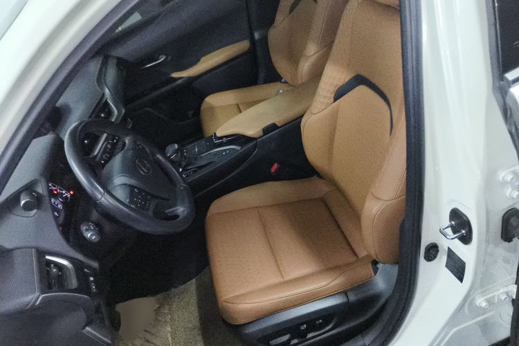 Used Lexus UX 2020 260h Explore & Adventure Edition