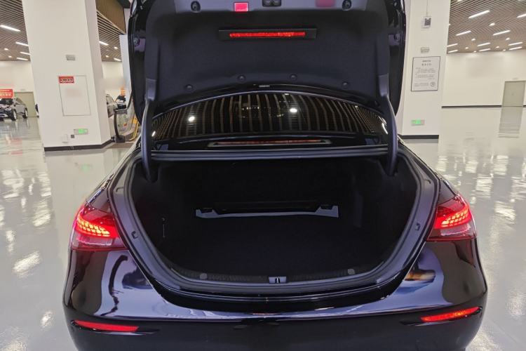 Used Mercedes-Benz E-Class 2022 Second Facelift E 300 L Luxury Edition