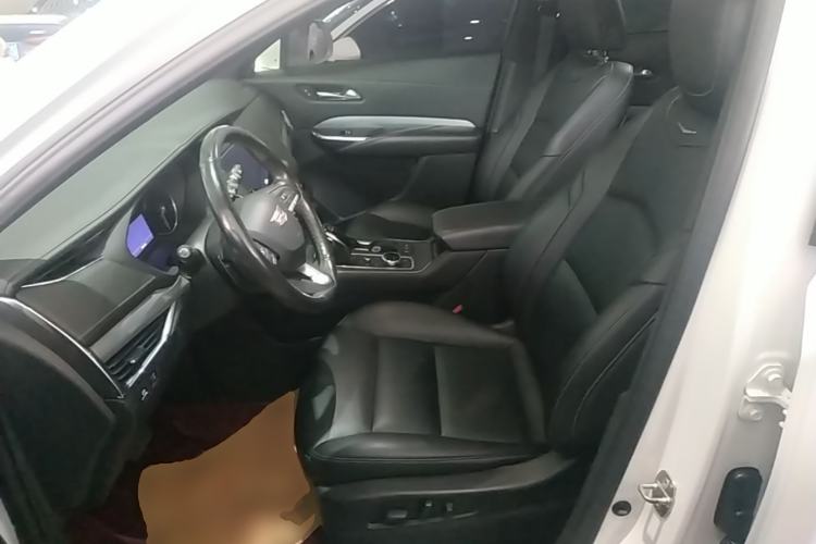 Used Cadillac XT4 2021 28T Two-Wheel Drive Leading Version
