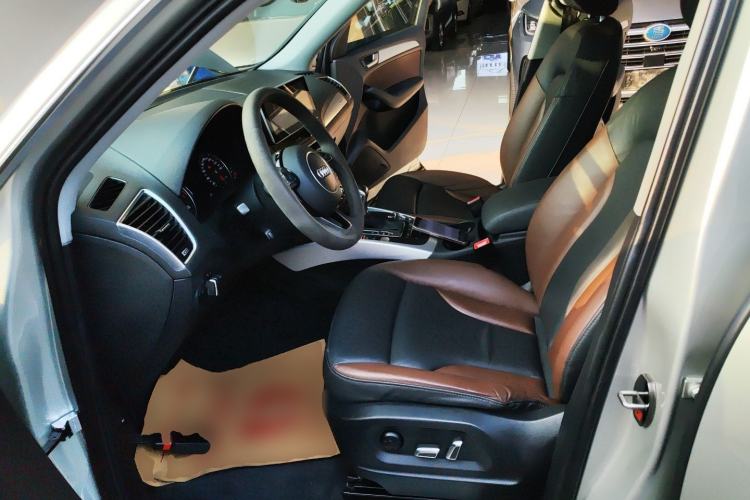 Used Audi Q5 2017 Plus 40 TFSI Technology Model