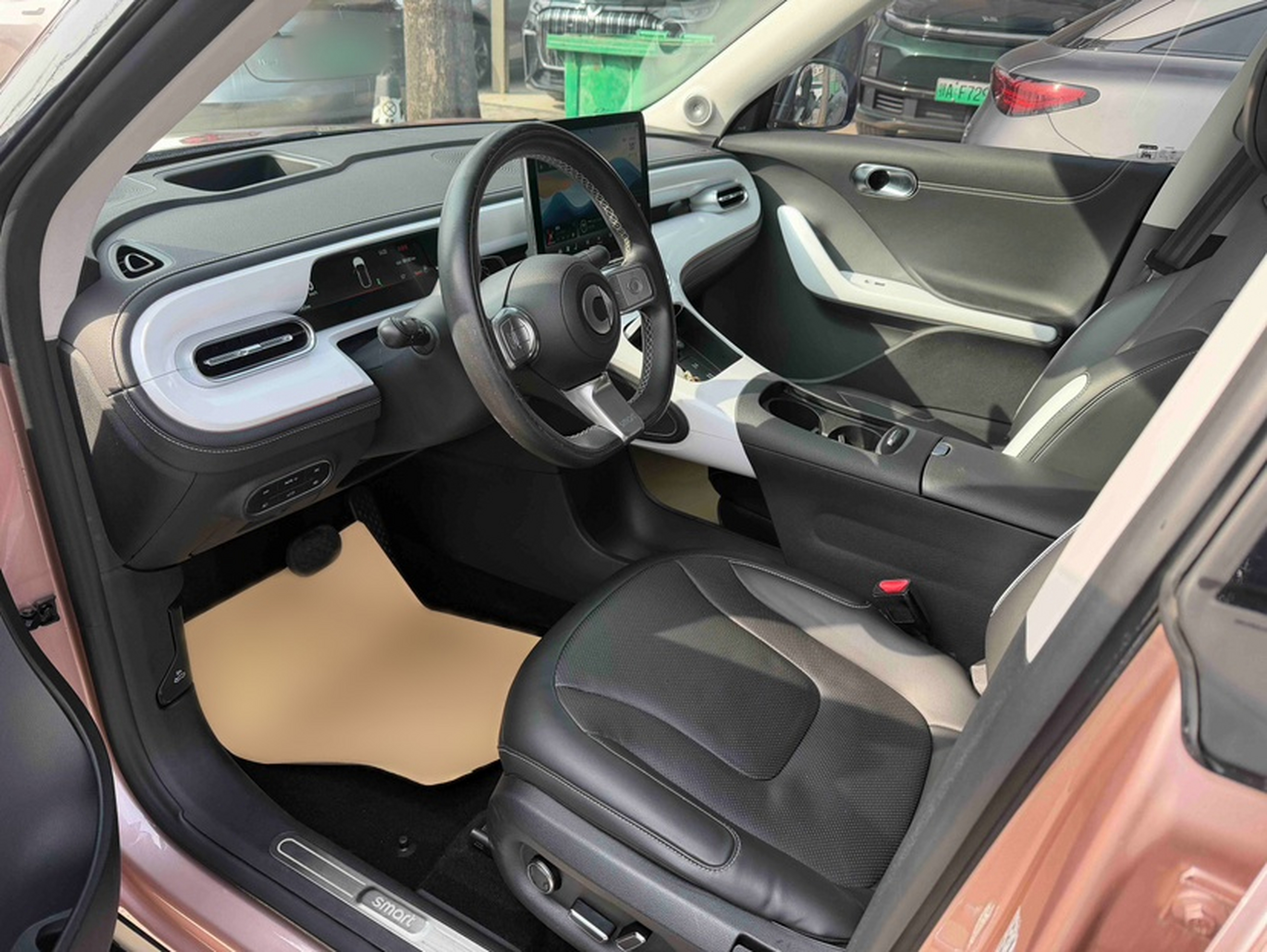 Переднее сиденье в автомобиле