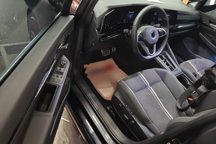 Used Volkswagen Golf 2023 Facelift 280TSI DSG R-Line Lite Driver Seat