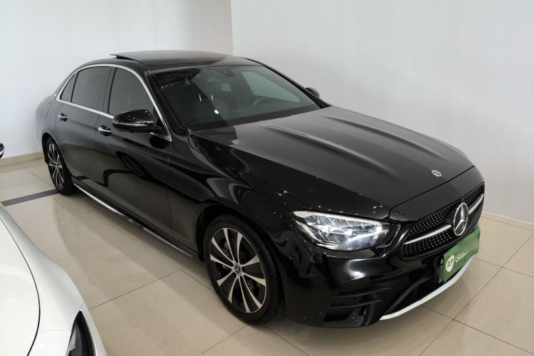 Used Mercedes-Benz E-Class New Energy 2022 Restyled E 350 e L Plug-in Hybrid Sports Sedan Front Right 45 Deg