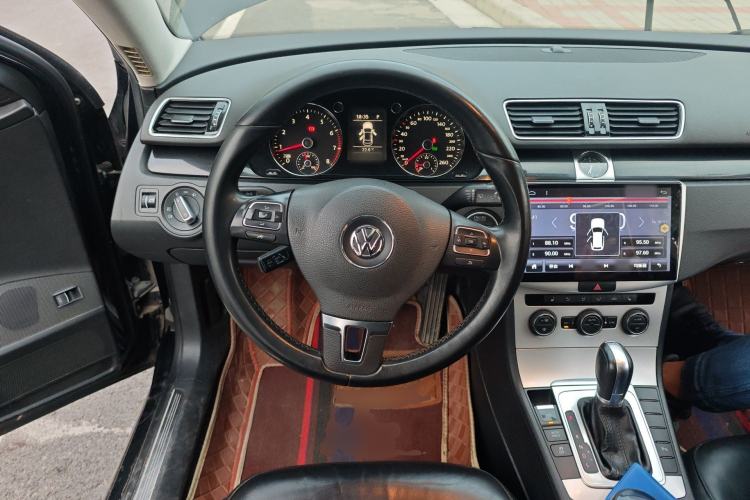Used Volkswagen Magotan 2013 1.8TSI Luxury Model Steering Wheel