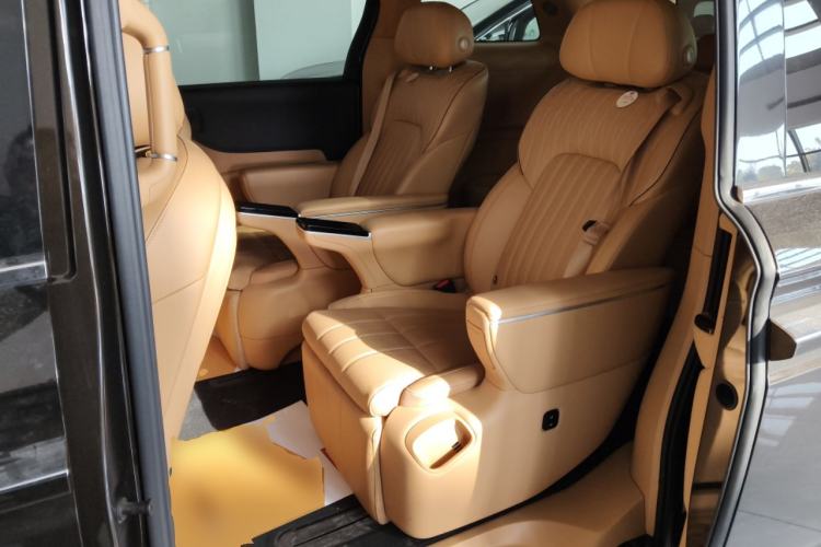 Used VOYAH Dream 2025 PHEV Four-Wheel-Drive Flagship Kunpeng Edition
