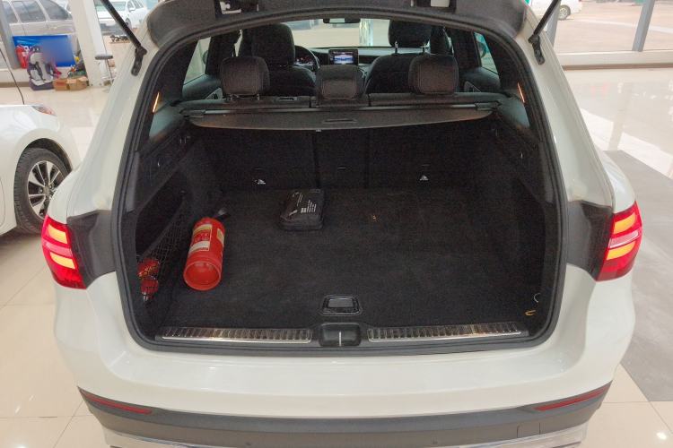 Used Mercedes-Benz GLC 2018 GLC 200 4MATIC Trunk