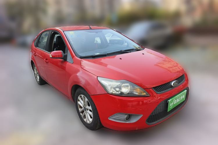 Used Ford Focus 2013 Hatchback Classic 1.8L Manual Base Model Front Right 45 Deg