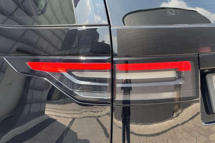 Used Land Rover Discovery 2019 3.0 SC V6 SE
