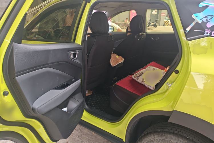 Used Wuling Alvez 2022 1.5L Manual Free-Style Model
