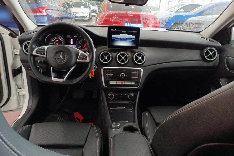 Used Mercedes-Benz GLA 2019 GLA 200 Fashion Model
