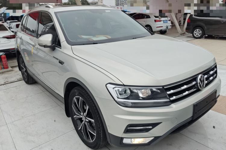 Used Volkswagen Tiguan L 2019 Revised 330TSI Automatic Two-Wheel Drive Smart & Luxury Edition China VI Standard
