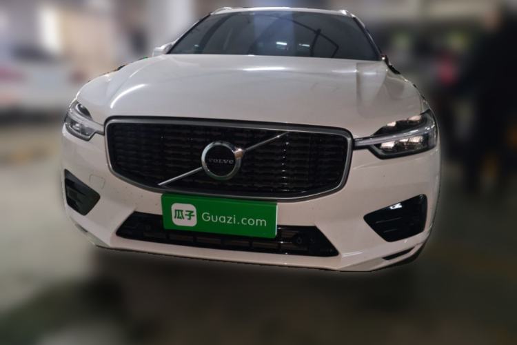 Used Volvo XC60 2019 T5 4x4 Smart & Dynamic Sport Edition China VI Standard
