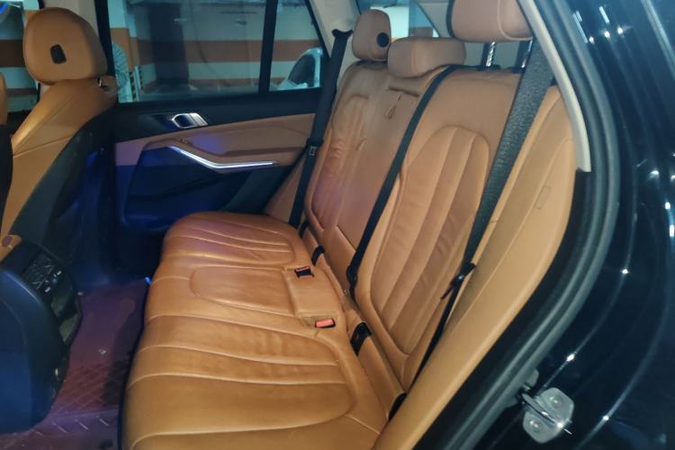 Used BMW X5 2020 xDrive40i M Sport Package Left Rear Seat