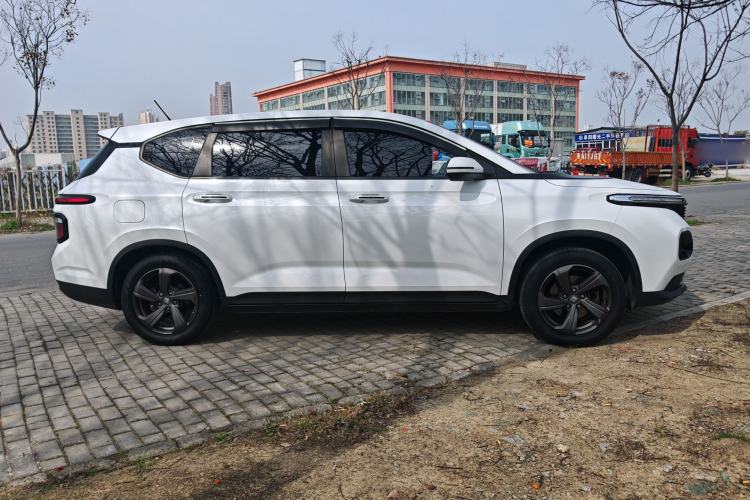 Used Baojun RM-5 2019 1.5T Manual Elite Version with 24-Hour Online Service 6 Seats Exterior 5