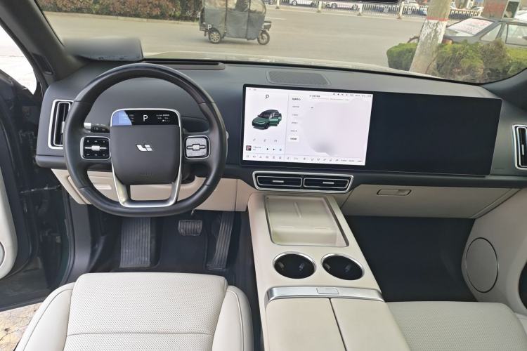 Used Li Auto L8 2023 Pro Model
