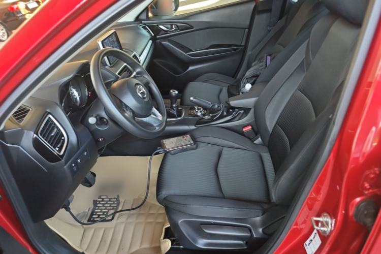 Used Mazda 3 Axela 2016 Sedan 1.5L Manual Comfort Model