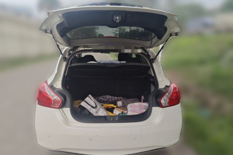 Used Nissan Tiida 2011 1.6L CVT Comfort Model Trunk