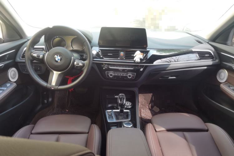 Used BMW 1 Series 2023 120i M Sport Night Edition Center Console