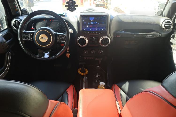 Used Jeep Wrangler 2013 3.6L Sahara Four-Door Edition
