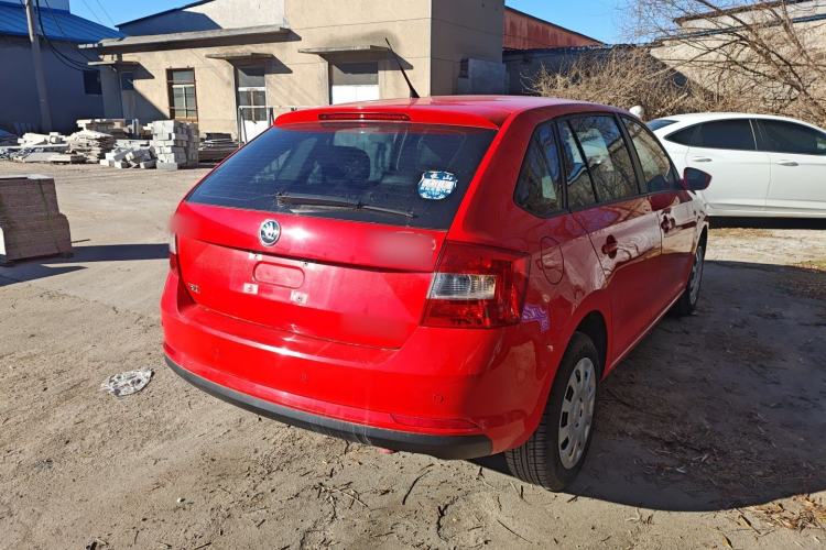 Used Skoda Rapid Spaceback 2016 Revised Version 1.6L Automatic Front-Drive Edition
