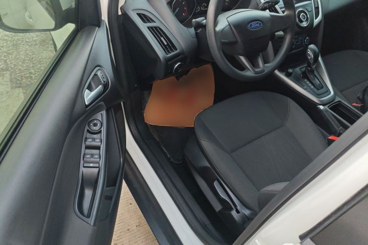 Used Ford Focus 2015 Hatchback 1.6L Automatic Comfort Model Driver Seat