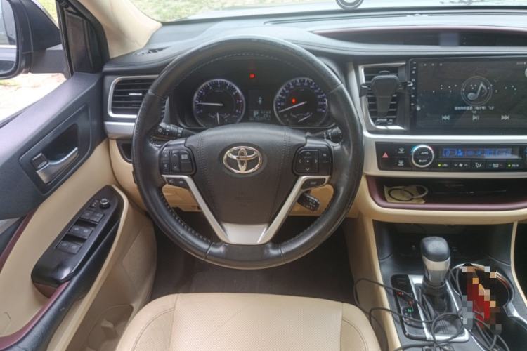 Used Toyota Highlander 2017 2.0T Four-Wheel Drive Luxury Edition 7 Seats Steering Wheel