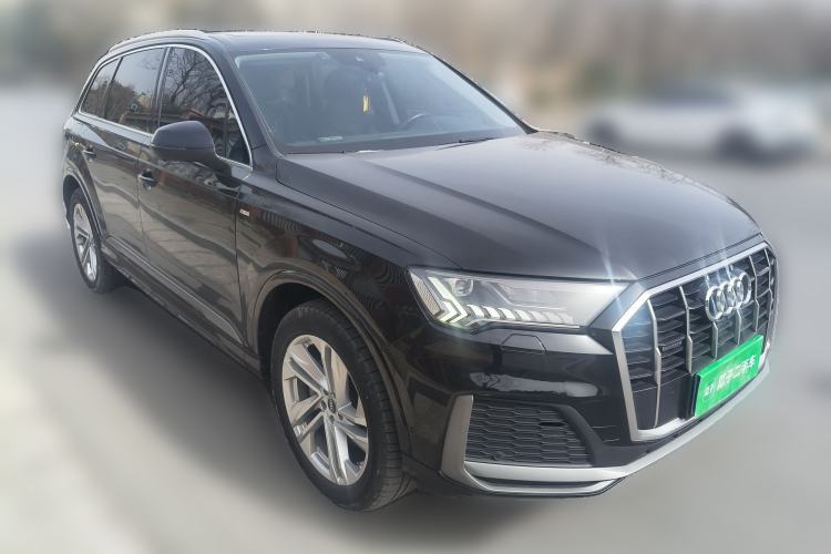 Used Audi Q7 2021 45 TFSI quattro S line Sport model