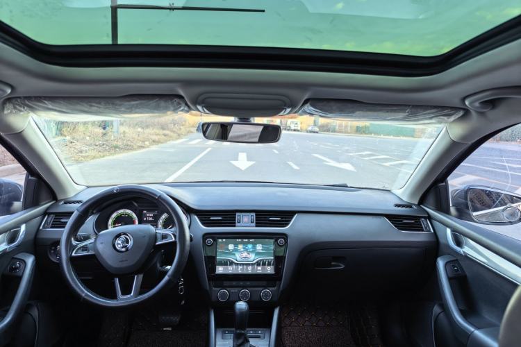 Used Skoda Octavia 2018 Station Wagon TSI230 DSG Luxury Edition
