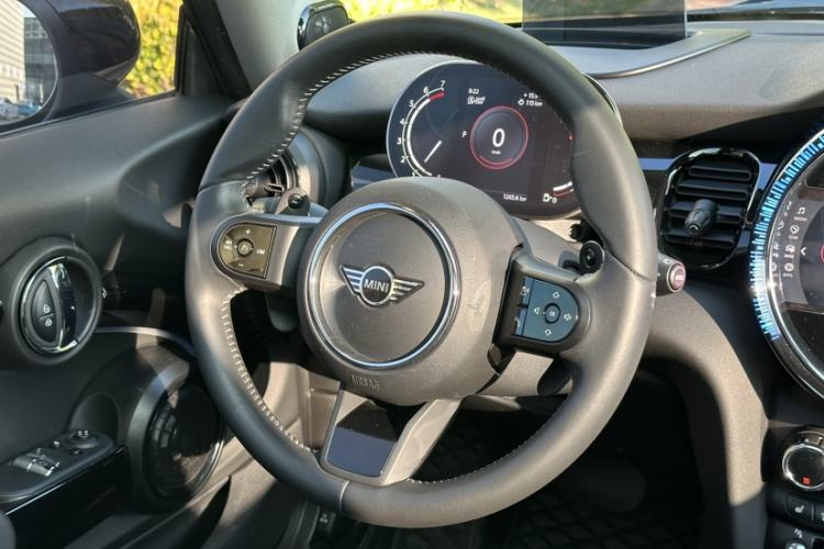 Used MINI 2023 2.0T COOPER S Artist