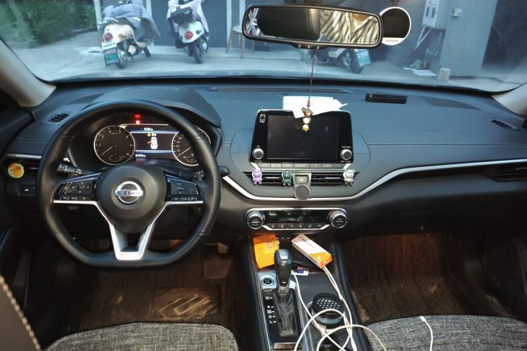 Used Nissan Teana 2019 2.0T XL Upper Smart Enjoyment Version Center Console