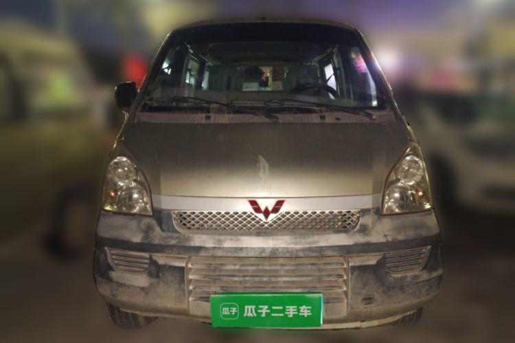 Used Wuling Rongguang 2011 1.2L Base Version

