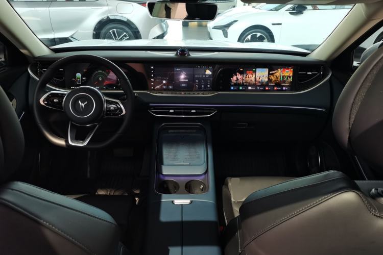 Used VOYAH FREE 2024 Ultra-Long Range Intelligent Driving Version Center Console