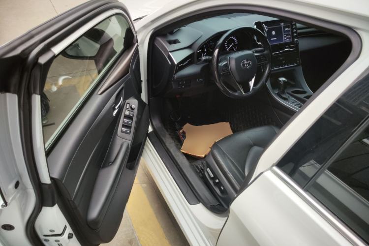 Used Toyota Avalon 2021 2.5L Luxury Edition
