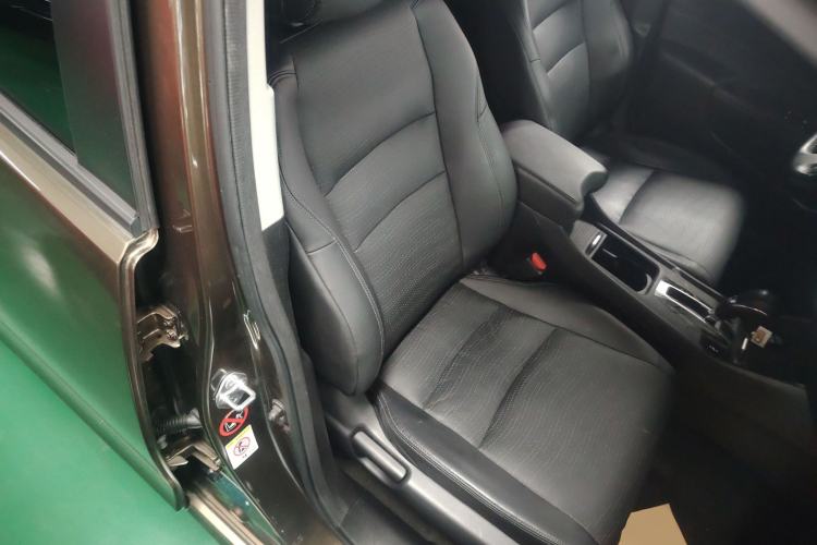 Used Honda Jade 2016 1.8L CVT Luxury Prestige Edition 5-seater Right Front Seat