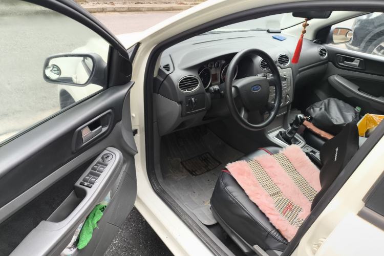 Used Ford Focus 2013 Hatchback Classic 1.8L Manual Base Model
