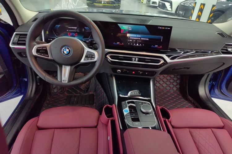 Used BMW i3 2024 eDrive 35 L
