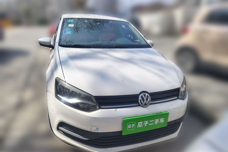 Used Volkswagen Polo 2014 1.4L Manual Fashion Edition
