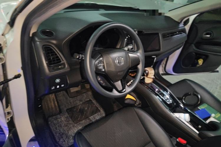 Used Honda Vezel 2020 220 TURBO CVT Luxury Edition Steering Wheel